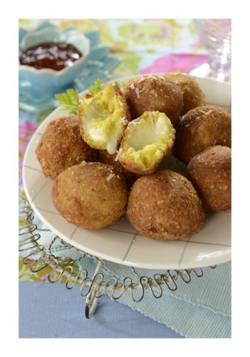 Deep Fried Mozzarella Cheese Rice Balls